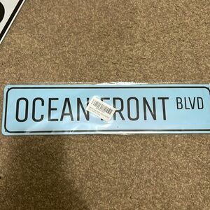 room decor sign (amazon)